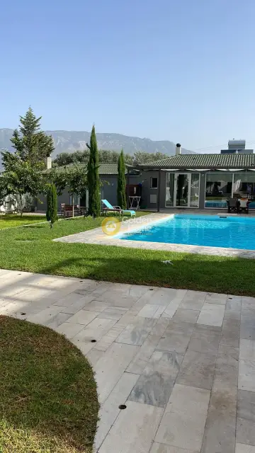 Independent Maisonette 285m<sup>2</sup> for sale photo 24