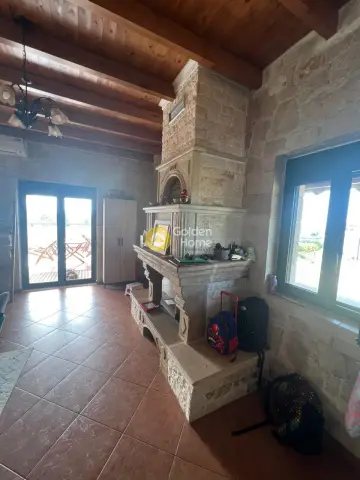 House 200m<sup>2</sup> for sale photo 4