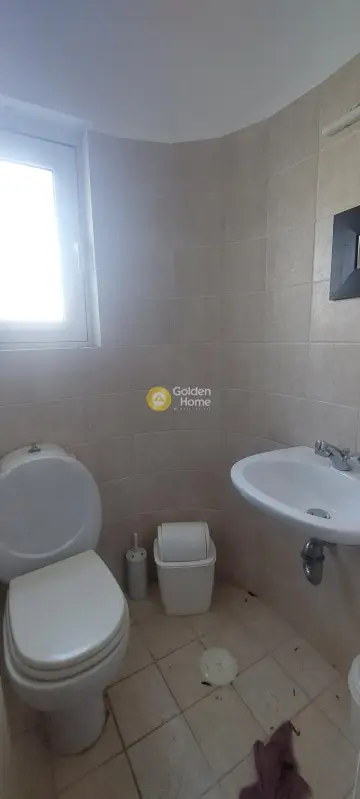 Floor Apartment 150m<sup>2</sup> for rent photo 14