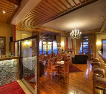 Hotel 2500m<sup>2</sup> for sale photo 3960759
