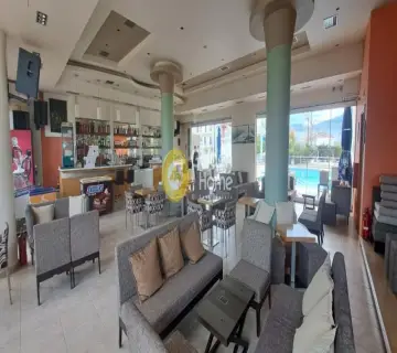 Independent Building 650m<sup>2</sup> for sale photo 3