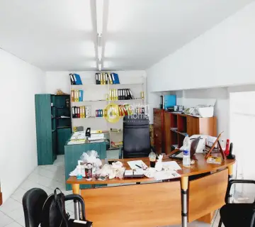 Independent Building 1200m<sup>2</sup> for rent photo 12