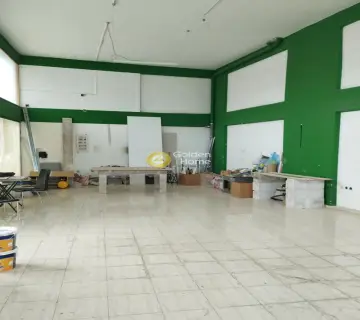 Κατάστημα 195τ.μ. προς ενοικίαση φωτογραφία 1