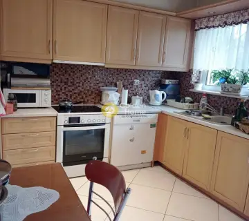 Maisonette Attached 208m<sup>2</sup> for sale photo 10
