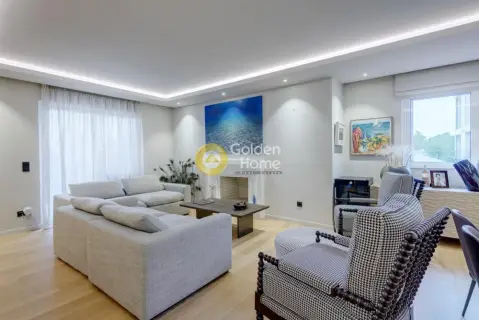 Independent Maisonette 228m<sup>2</sup> for sale photo 1