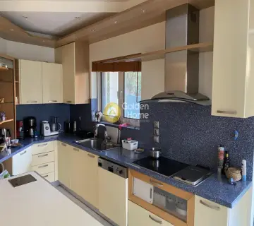 House 383m<sup>2</sup> for rent photo 7