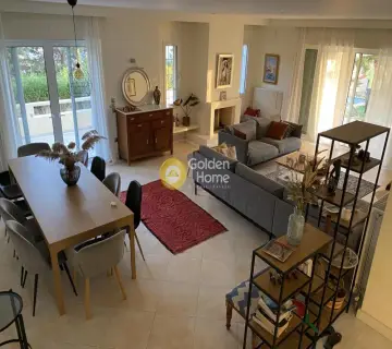 House 383m<sup>2</sup> for rent photo 5