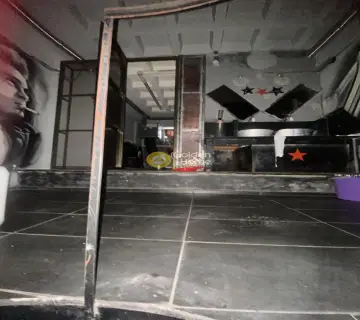 Store 27m<sup>2</sup> for rent photo 5