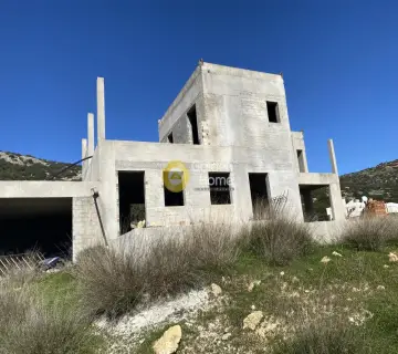 House 250m<sup>2</sup> for sale photo 1