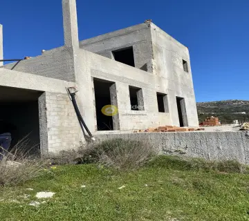 House 250m<sup>2</sup> for sale photo 3