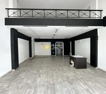 店铺 100m<sup>2</sup> for rent photo 1
