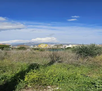 Residential 735m<sup>2</sup> for sale photo 3