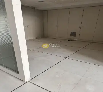 Office 300m<sup>2</sup> for rent photo 4