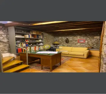 House 250m<sup>2</sup> for sale photo 7
