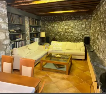 House 250m<sup>2</sup> for sale photo 1