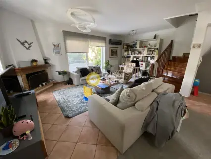 Independent Maisonette 190m<sup>2</sup> for sale photo 4