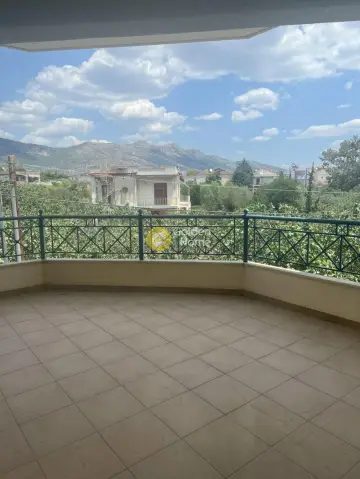 Independent Maisonette 200m<sup>2</sup> for sale photo 1