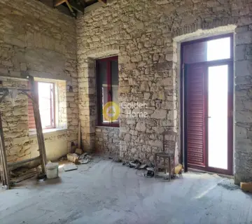 House 200m<sup>2</sup> for sale photo 15