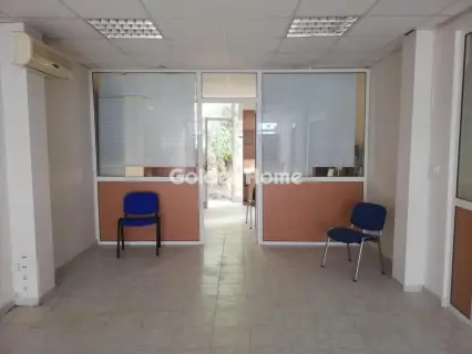 Office 70m<sup>2</sup> for rent photo 4