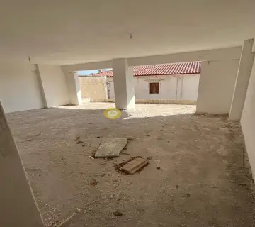 Κτίριο 659τ.μ. προς πώληση φωτογραφία 4
