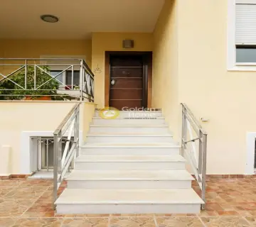 Maisonette Attached 190m<sup>2</sup> for sale photo 4220425