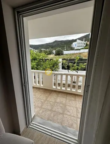 Independent Maisonette 202m<sup>2</sup> for sale photo 9