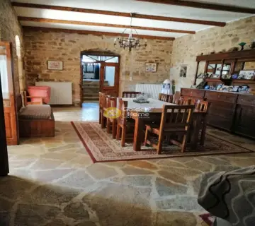 House 350m<sup>2</sup> for sale photo 11