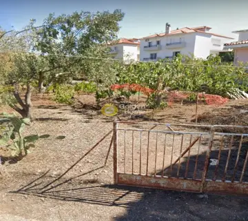 Οικιστικό 636τ.μ. προς πώληση φωτογραφία 1