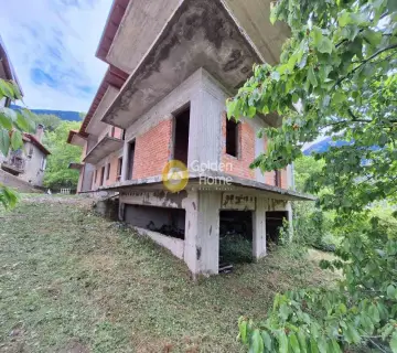 Independent Building 400m<sup>2</sup> for sale photo 4270385