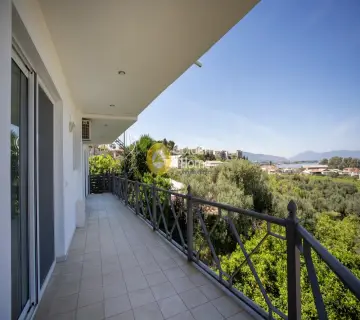 Independent Maisonette 297m<sup>2</sup> for sale photo 70