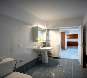 Independent Maisonette 297m<sup>2</sup> for sale photo 110