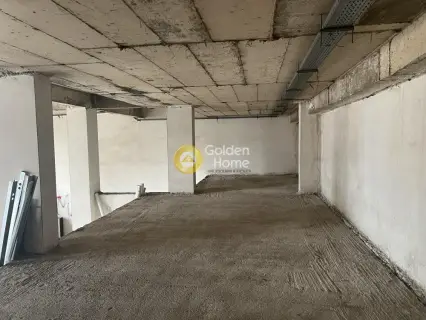 Store 265m<sup>2</sup> for rent photo 4