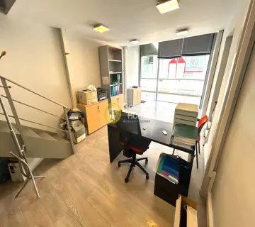 店铺 30m<sup>2</sup> for rent photo 1