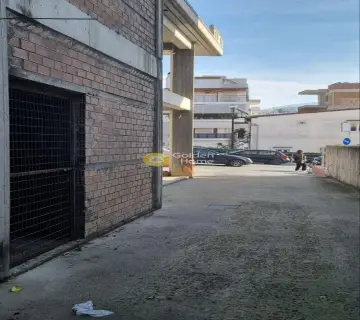 Building 350m<sup>2</sup> for sale photo 1