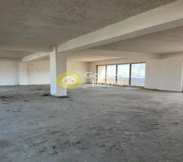Office 450m<sup>2</sup> for rent photo 1