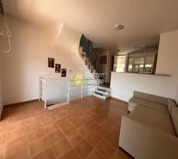 Maisonette Attached 136m<sup>2</sup> for sale photo 4
