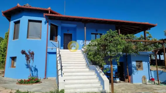 House 248m<sup>2</sup> for rent photo 2