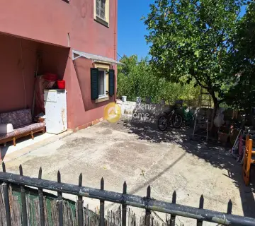 House 215m<sup>2</sup> for sale photo 3