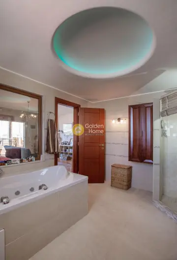 Floor Apartment 234m<sup>2</sup> for rent photo 30