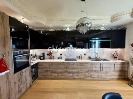 Independent Maisonette 367m<sup>2</sup> for sale photo 16