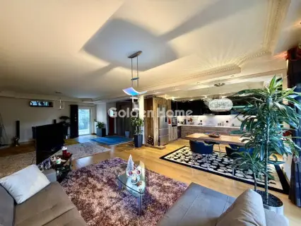 Independent Maisonette 367m<sup>2</sup> for sale photo 1