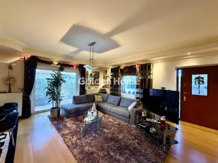 Independent Maisonette 367m<sup>2</sup> for sale photo 3