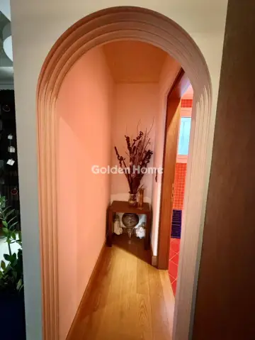 Independent Maisonette 367m<sup>2</sup> for sale photo 18