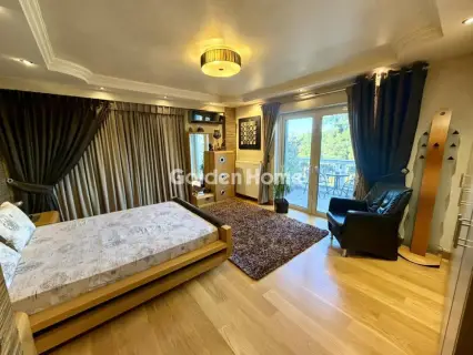 Independent Maisonette 367m<sup>2</sup> for sale photo 42