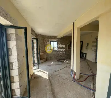 Maisonette Attached 131m<sup>2</sup> for sale photo 19