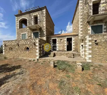 Maisonette Attached 131m<sup>2</sup> for sale photo 1