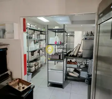 Store 200m<sup>2</sup> for sale photo 2