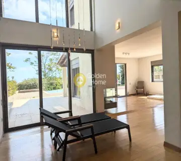 House 490m<sup>2</sup> for sale photo 4443000