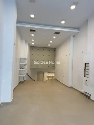 Store 100m<sup>2</sup> for rent photo 1