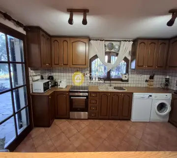House 230m<sup>2</sup> for sale photo 10